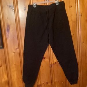 Size Large Unisex SHON SIMON joggers 2 pockets in front and one pocket in back